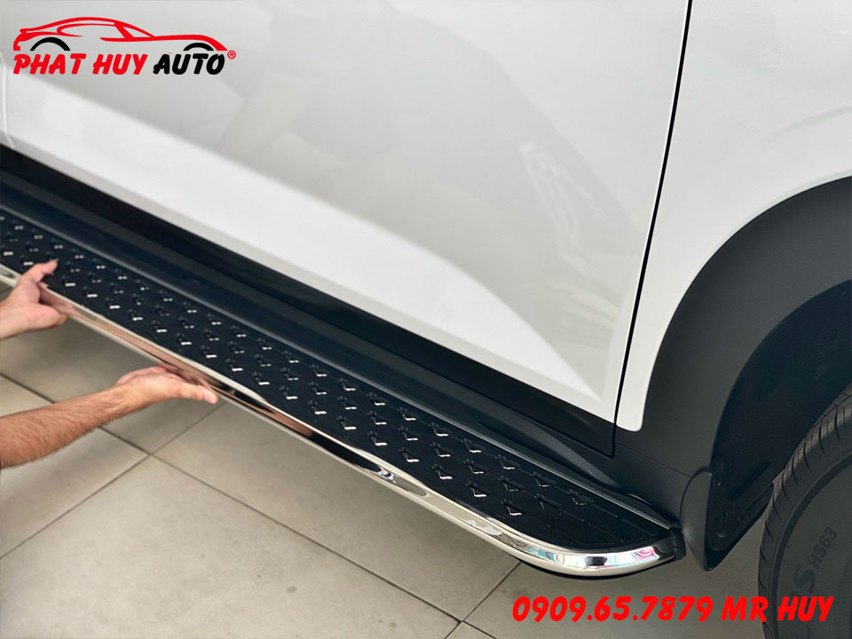 Bậc lên xuống Hyundai Creta 2022