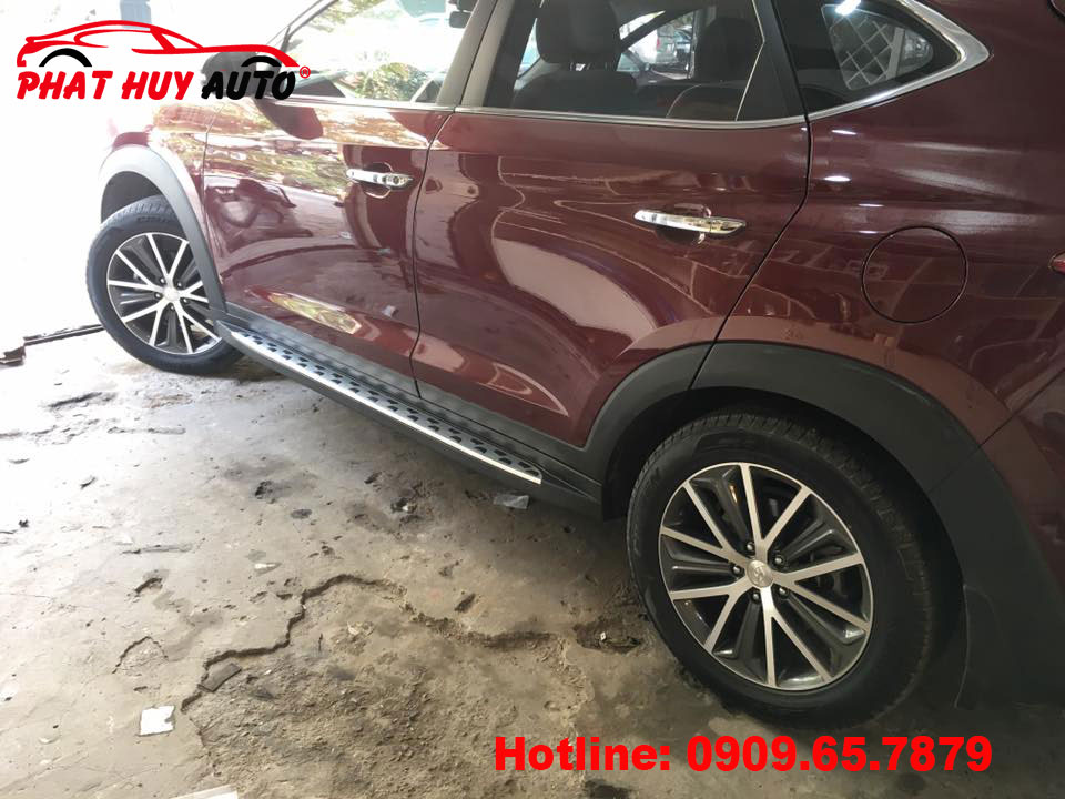 Bậc lên xuống xe Tucson 2016