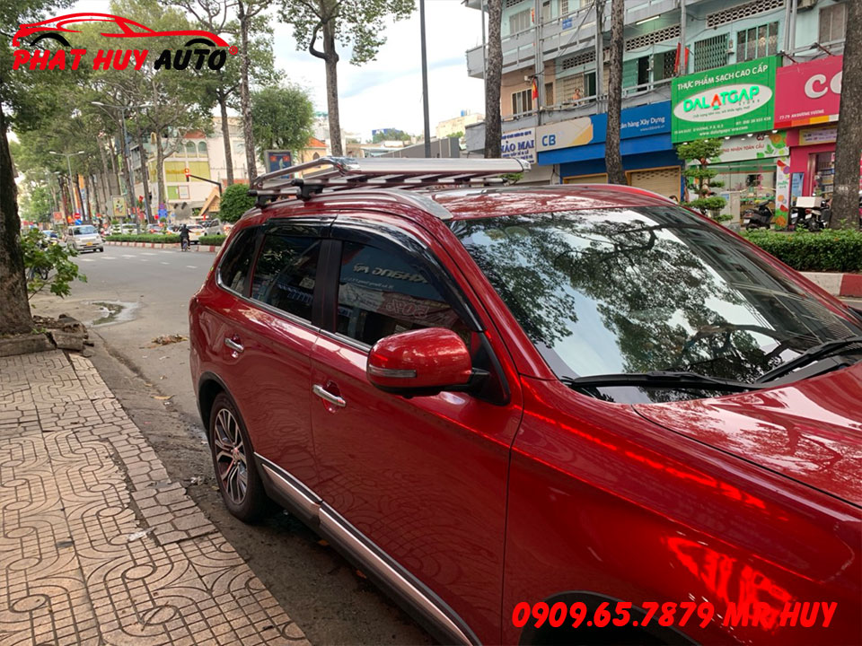 Baga mui chở đồ xe Outlander