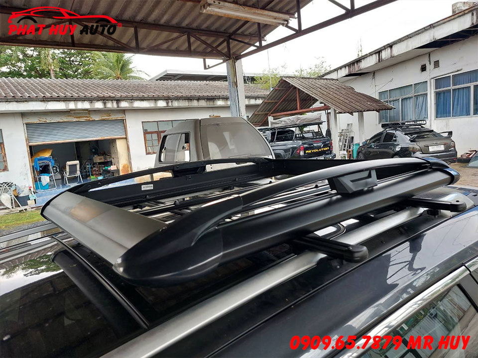Baga mui trên nóc Nissan Xtrail