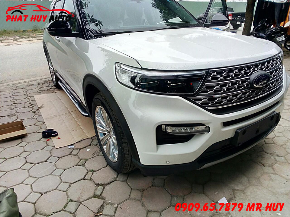 Bệ bậc bước chân Explorer 2022