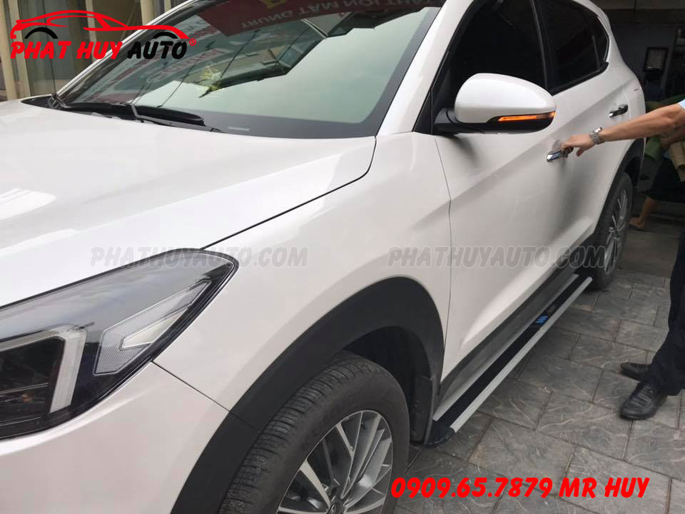 Bệ Bậc Lên Xuống Tucson 2019