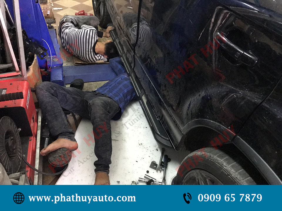Bệ Bước Chân Audi Q7 2023