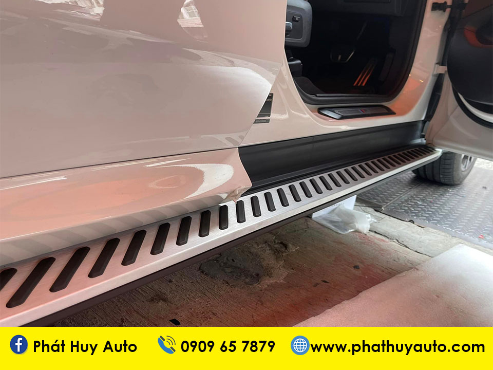 Bệ Bước Chân BMW X3 2024