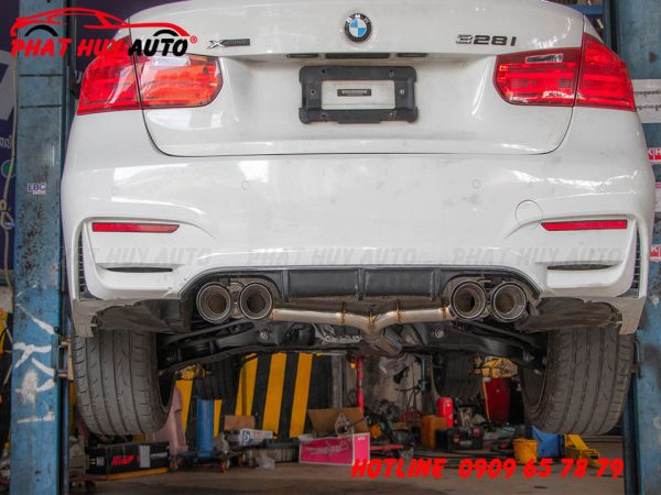 BMW 328i độ pô Akrapovic thể thao