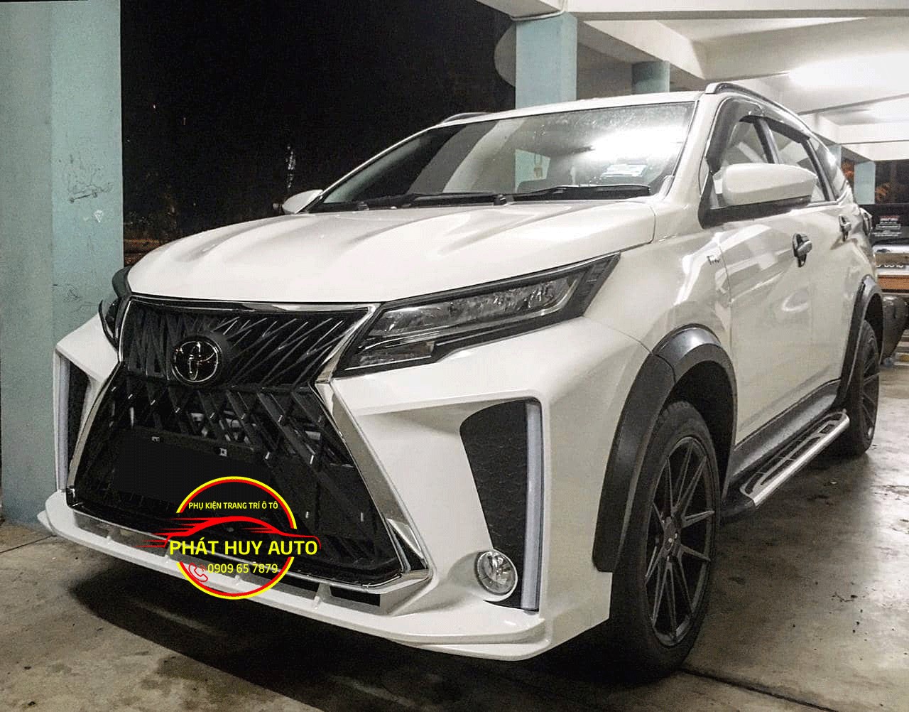 Body kit Toyota Rush độ Lexus