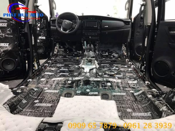 Cách âm chống ồn Toyota Fortuner