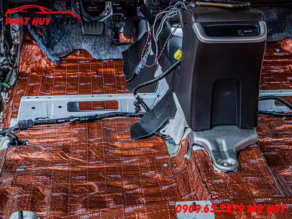 Cách âm chống ồn Toyota Venza