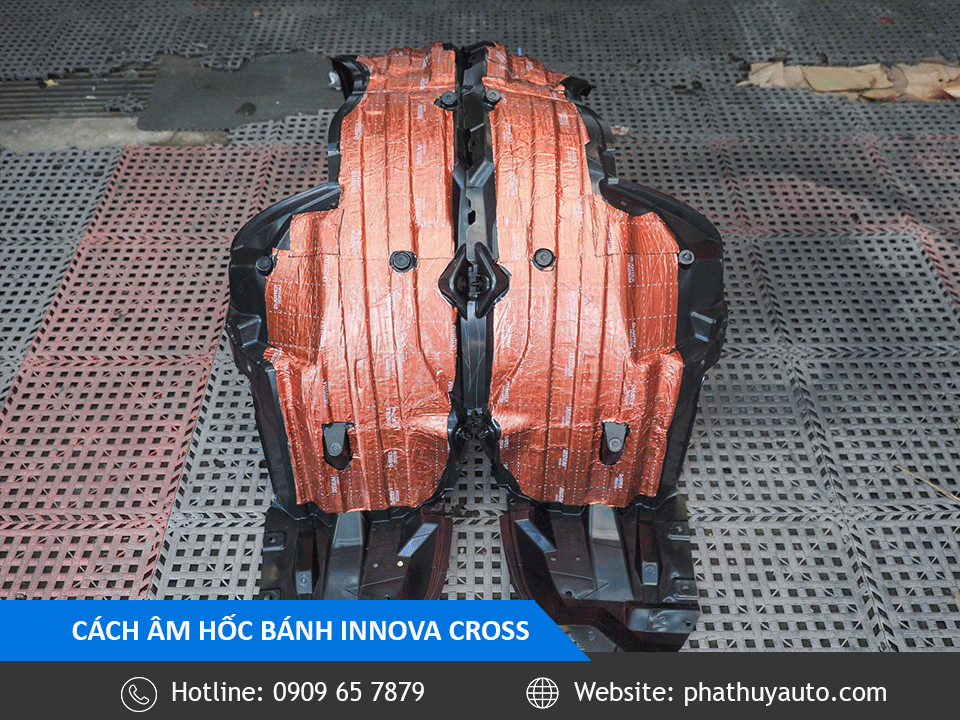 Cách âm hốc bánh Innova Cross