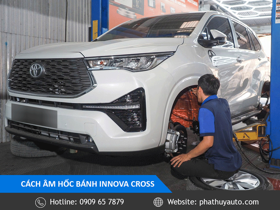 Cách âm hốc bánh Innova Cross