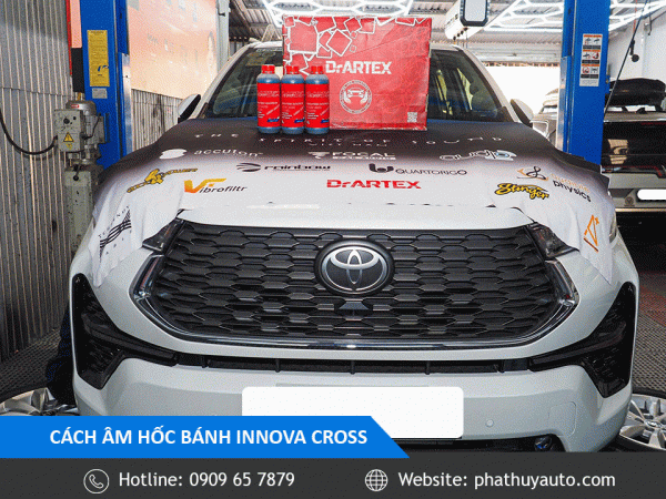 Cách âm hốc bánh Innova Cross