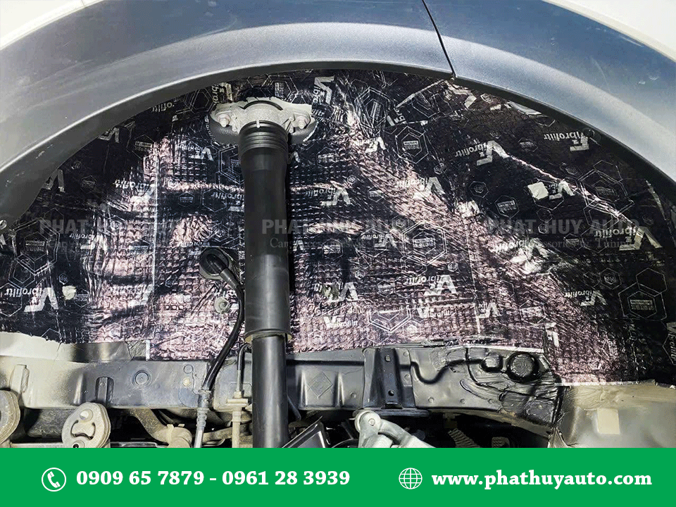 Cách âm hốc bánh Mazda CX30