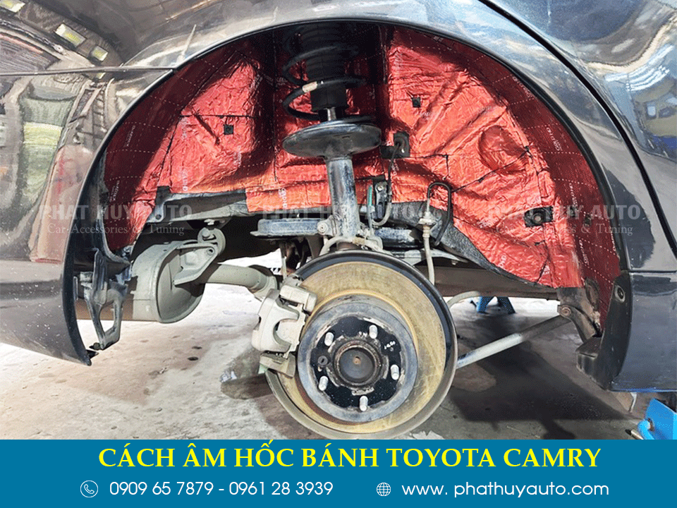 Cách âm hốc bánh Toyota Camry