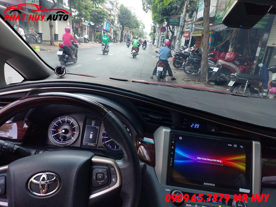 Cảnh báo va chạm Toyota Innova