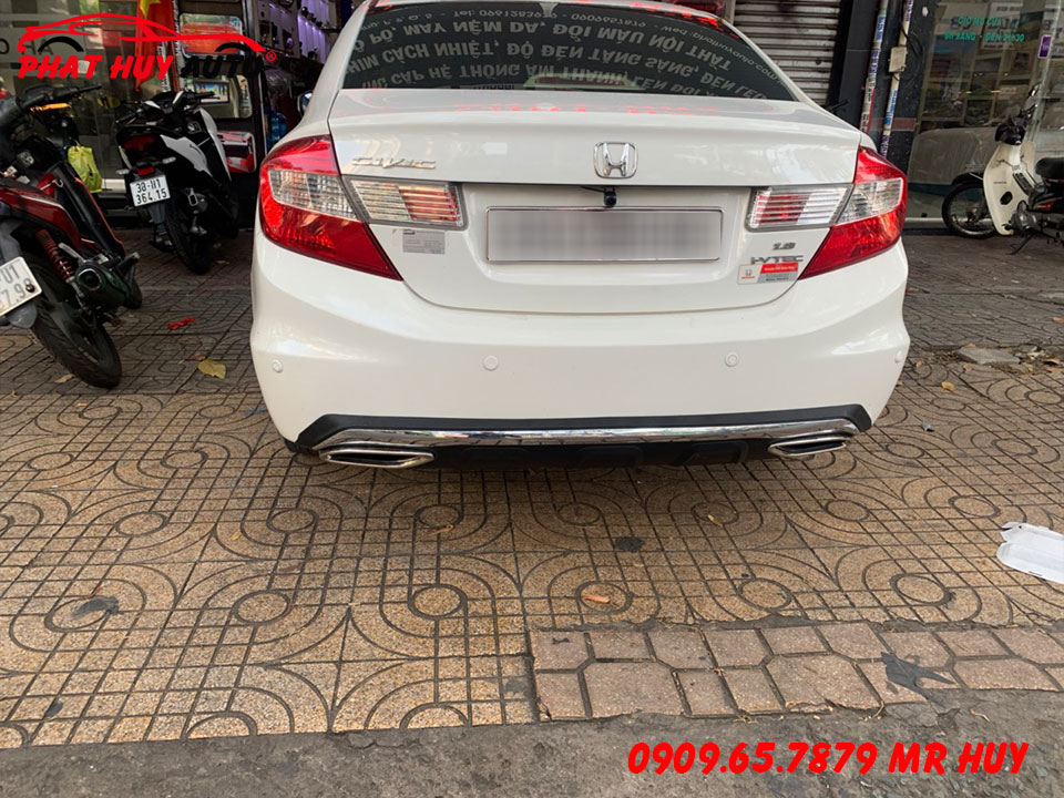 Civic 2012 độ Lip Pô Mercedes