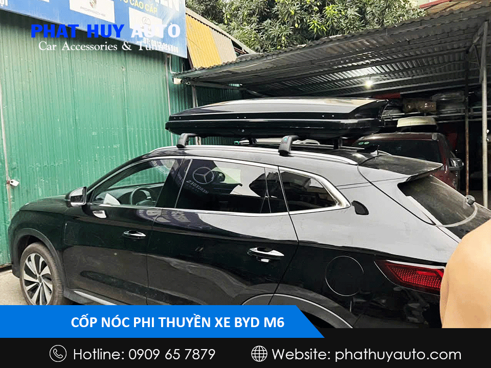 Cốp nóc phi thuyền BYD M6