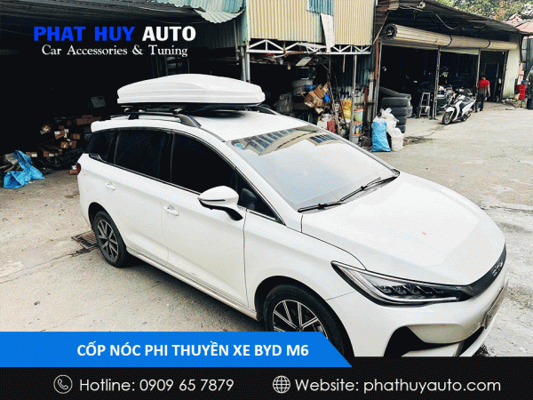 Cốp nóc phi thuyền BYD M6