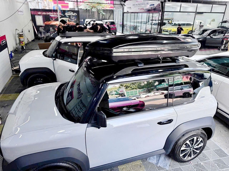 Cốp nóc phi thuyền Vinfast VF3