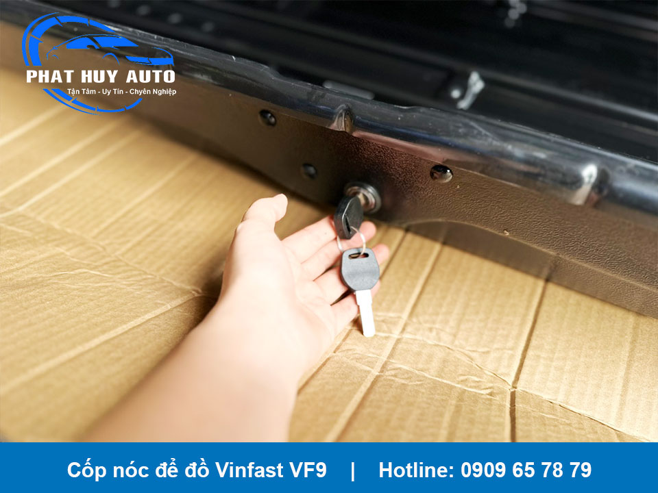 Cốp nóc phi thuyền Vinfast VF9