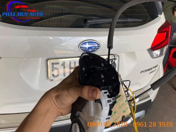 Cửa hít ô tô Subaru Forester