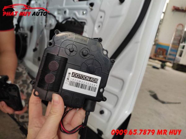 Cửa hít tự động Toyota Veloz