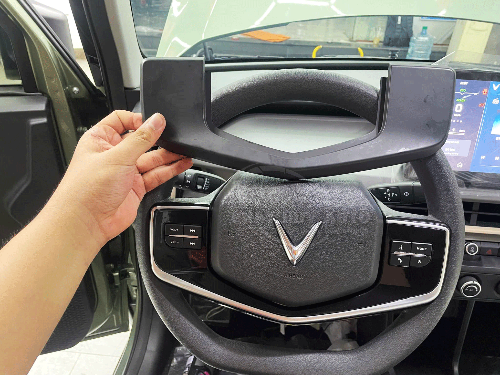 Cụm phím vô lăng Vinfast VF3