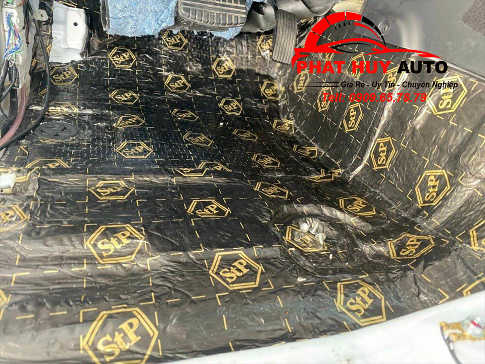 Dán cách âm xe Suzuki Swift