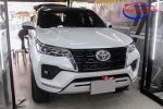 Dán decal nóc đen cho Fortuner cao cấp