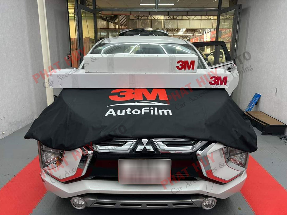 Dán phim cách nhiệt 3M Crystalline cho Xpander
