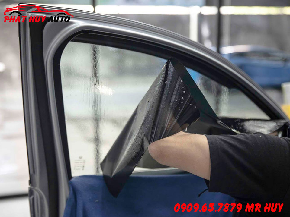 Dán phim cách nhiệt Attrage 2022