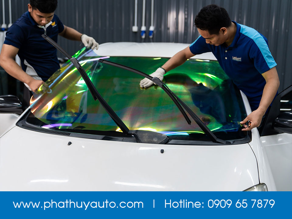 Dán phim cách nhiệt đổi màu