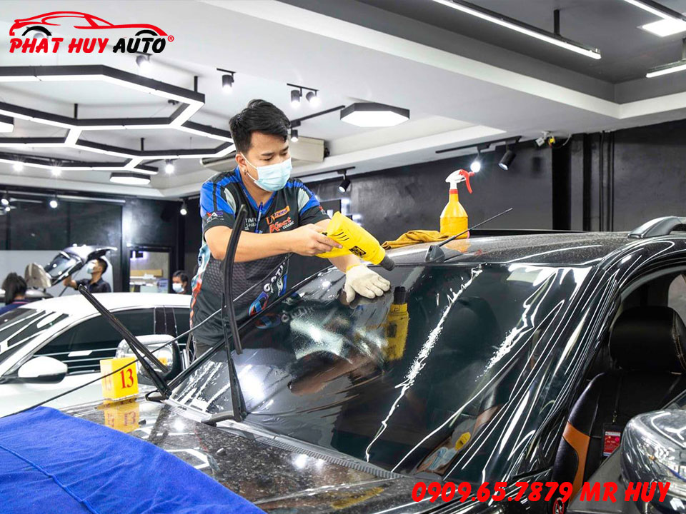 Dán phim cách nhiệt Ertiga 2022