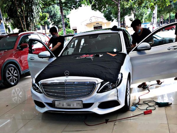 Dán phim cách nhiệt Mercedes C250