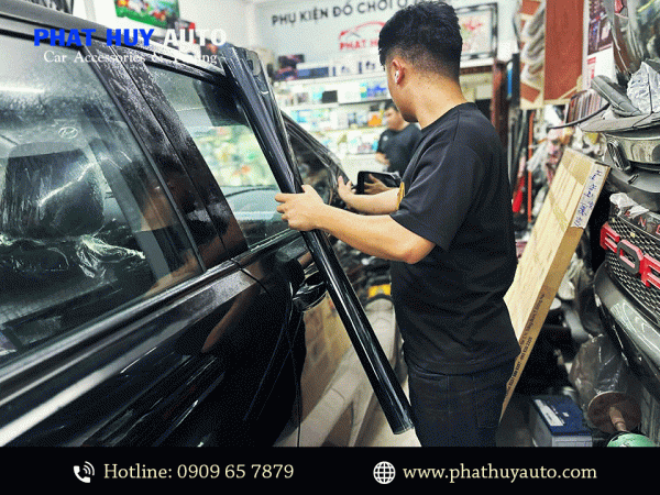 Dán phim cách nhiệt MPV 7