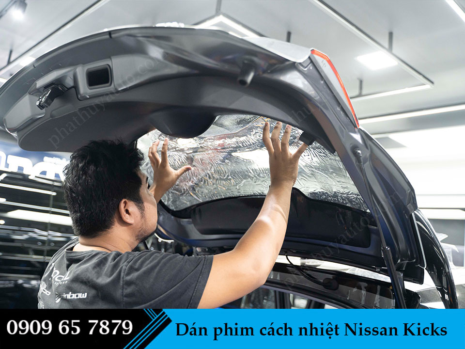 Dán phim cách nhiệt Nissan Kicks