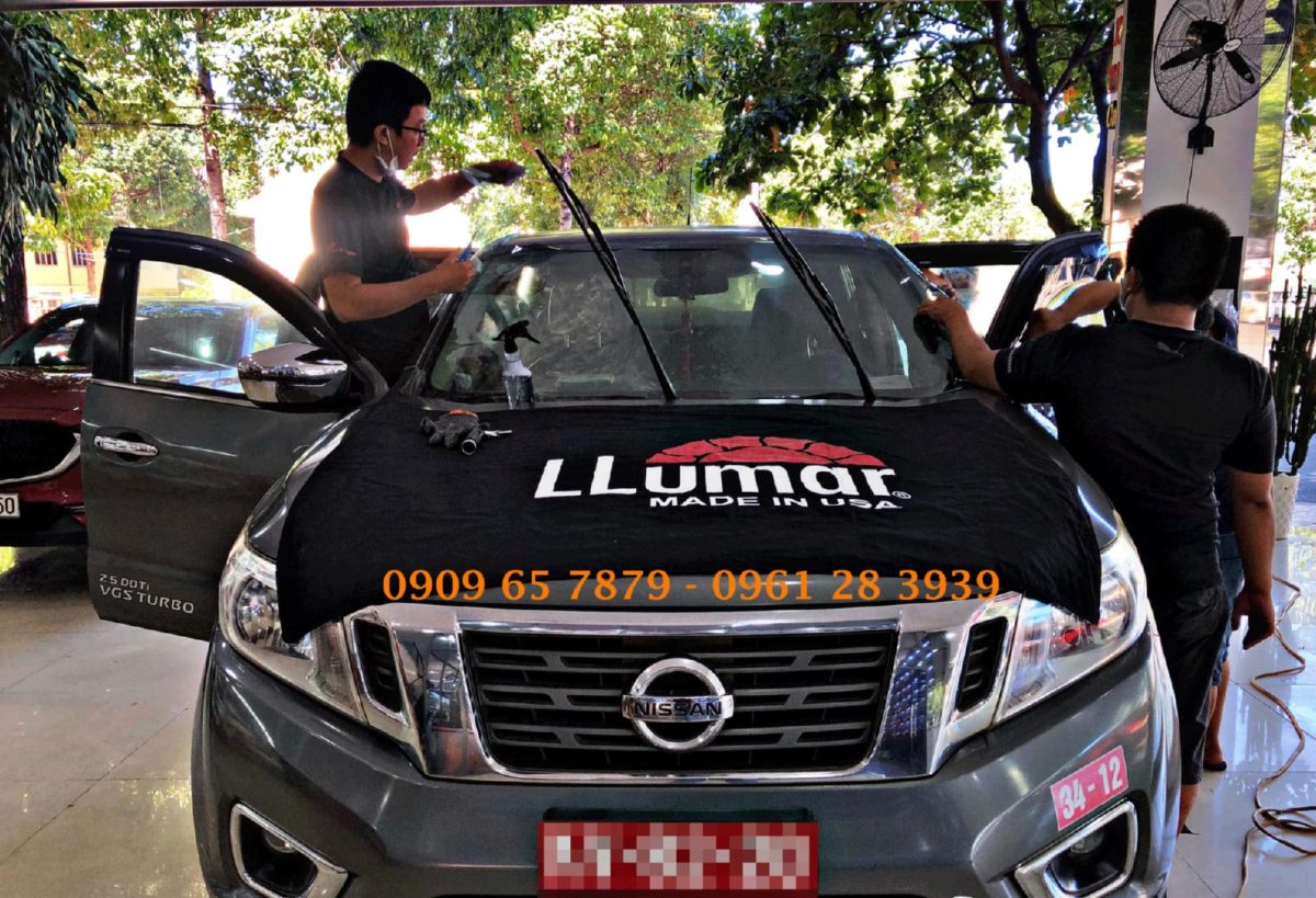 Dán phim cách nhiệt Nissan Navara