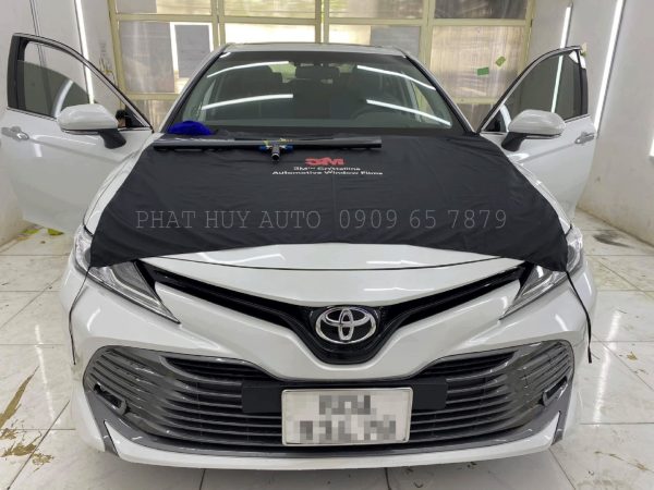 Dán phim cách nhiệt Toyota Camry