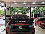 Dán phim cách nhiệt Toyota Hilux