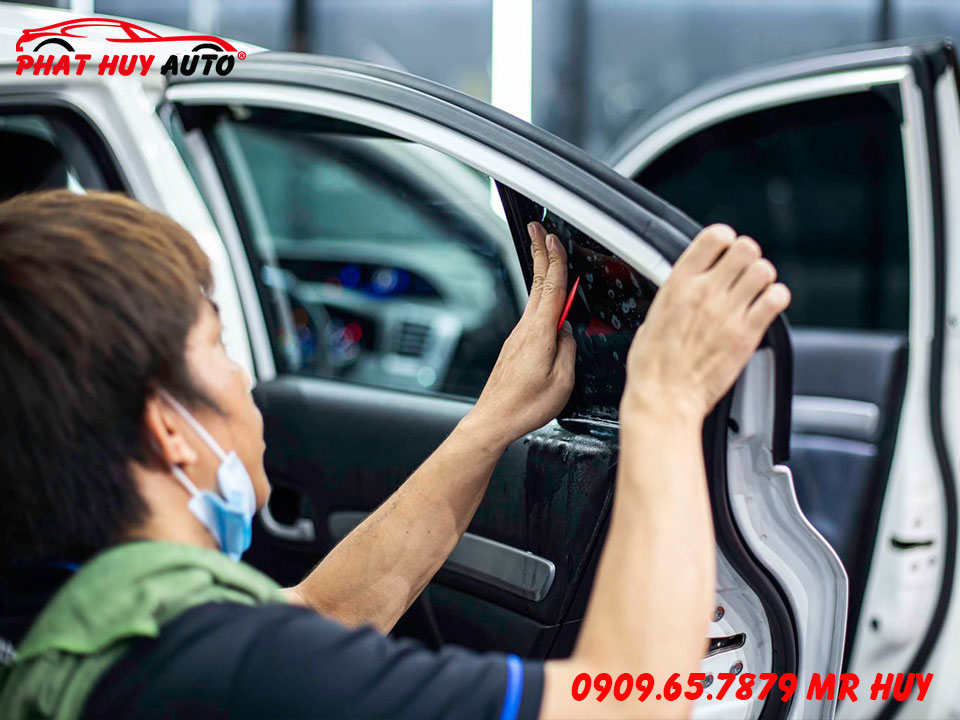 Dán phim cách nhiệt Toyota Veloz