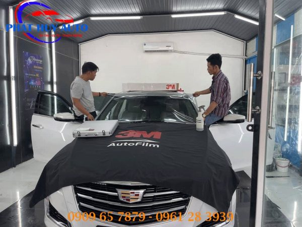 Dán phim cách nhiệt xe Cadillac