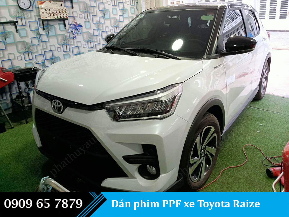 Dán phim PPF xe Toyota Raize