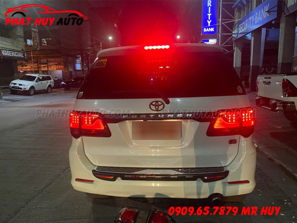 Đèn hậu độ cho Fortuner 2012-2015