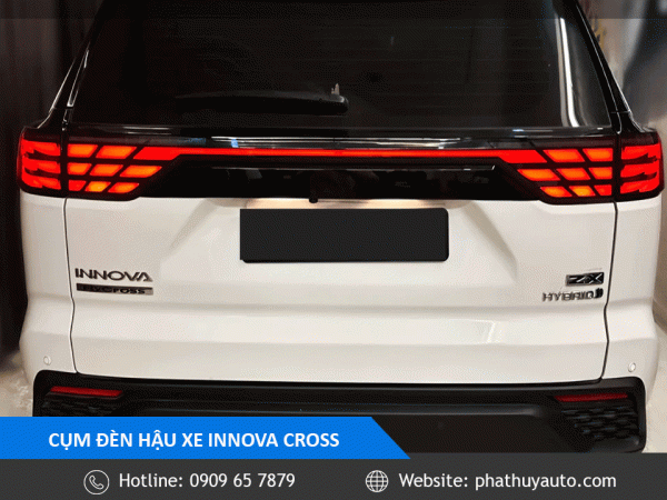 Đèn hậu nguyên cụm Innova Cross