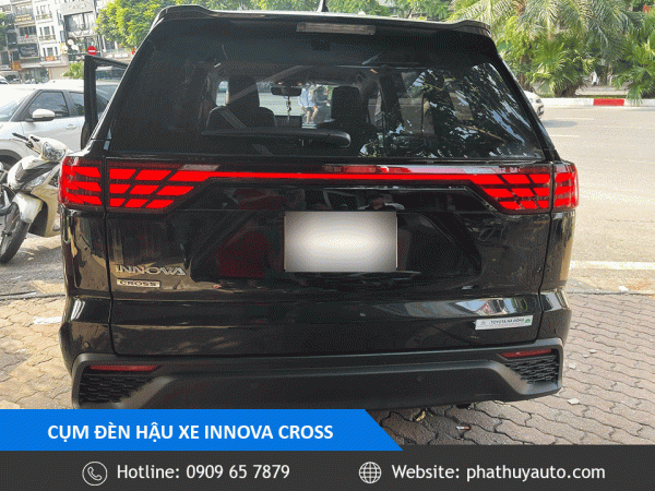Đèn hậu nguyên cụm Innova Cross