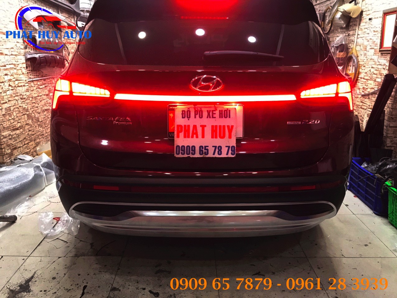 Đèn led cốp Hyundai Santafe 2021