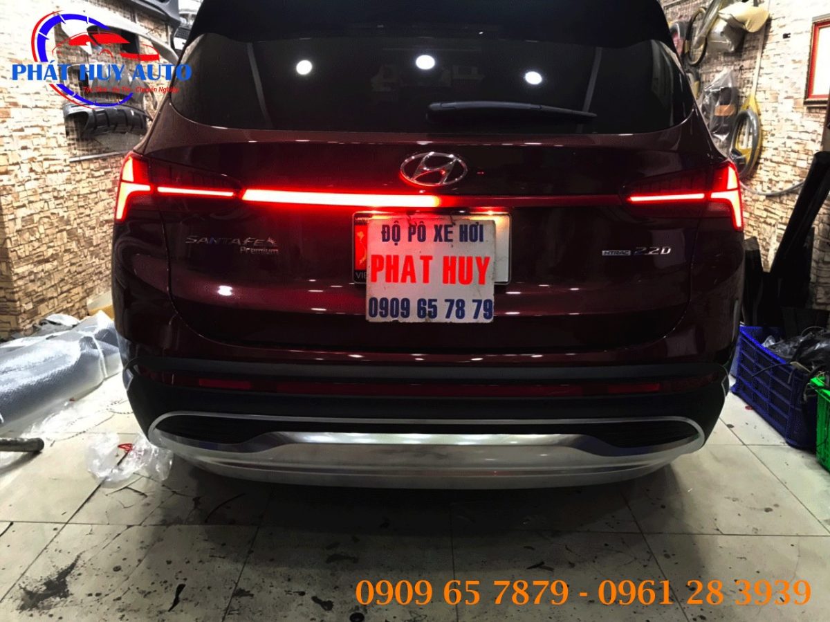 Đèn led cốp Hyundai Santafe 2021