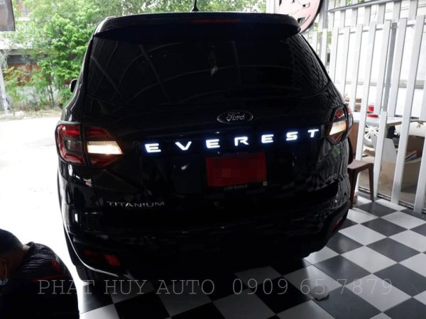 Đèn Led Cốp Xe Ford Everest