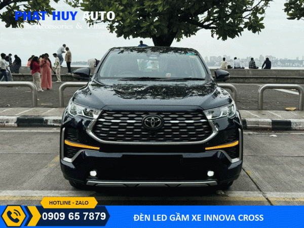 Đèn led gầm Innova Cross