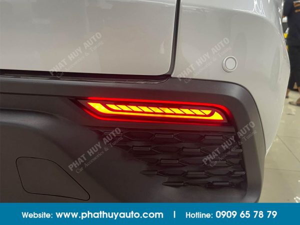 Đèn led gầm sau Innova Cross