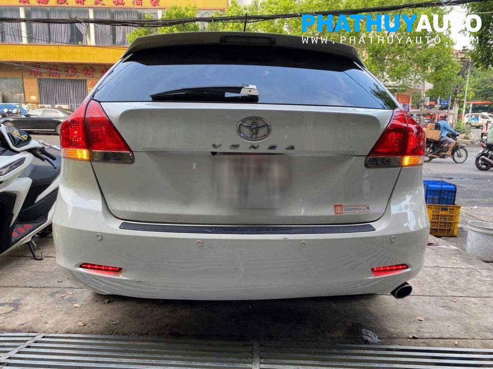 Đèn led gầm sau Toyota Venza